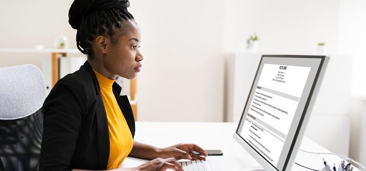 Using AI Tools in Academic Writing: Benefits and Ethical Risks Using AI Tools in Academic Writing: Benefits and Ethical Risks